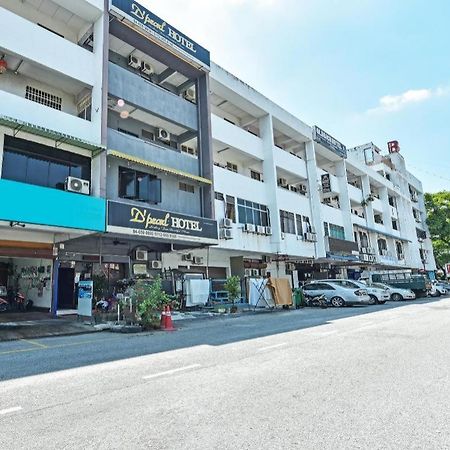 F Hotel Sungai Dua Bukit Exteriör bild