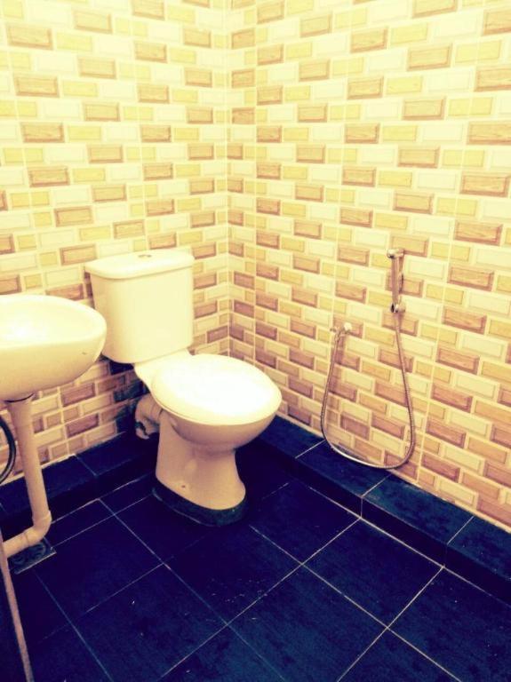 F Hotel Sungai Dua Bukit Exteriör bild